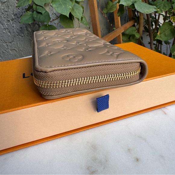 Louis Vuitton Coussin Empreinte Monogram Leather Zippy Wallet - Picture 10 of 16